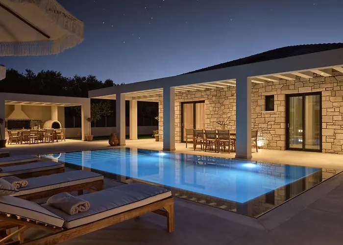 Olithera Villa, Private Pool & 1acre Land, By Thinkvilla Villa *