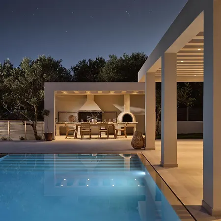 Olithera Villa, Private Pool & 1acre Land, By Thinkvilla 트라가키온