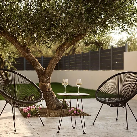 빌라 Olithera Villa, Private Pool & 1acre Land, By Thinkvilla