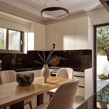 Olithera Villa, Private Pool & 1acre Land, By Thinkvilla *